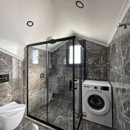 Villa Luxury Villa In Oeluedeniz